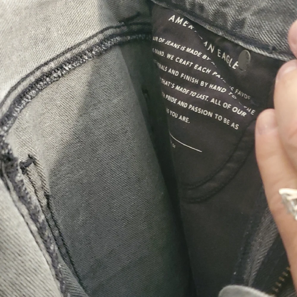 American Eagle Outfitters Gray Crop Ankle Jeans - Picture 6 of 7